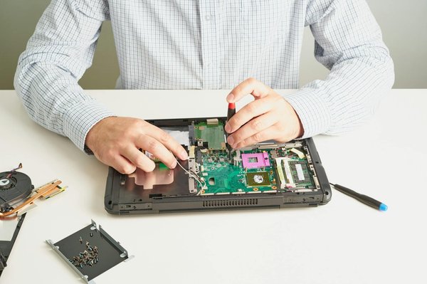 Comment trouver un professionnel pour la réparation de tablette ?